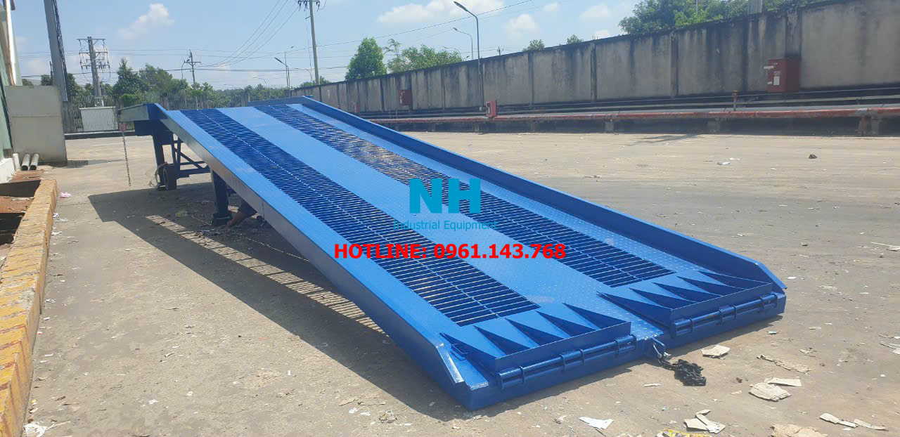Cho thuê cầu container