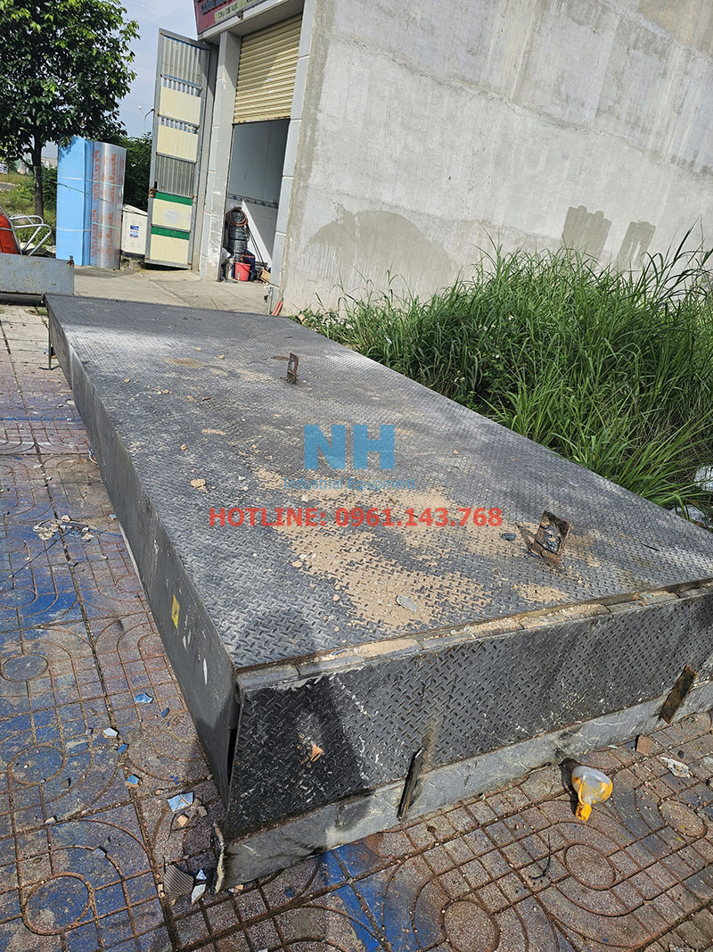 Dock levler cũ