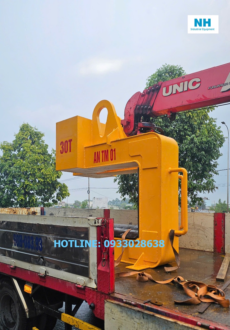 móc cẩu chữ C móc cẩu cuộn tôn 30 tấn